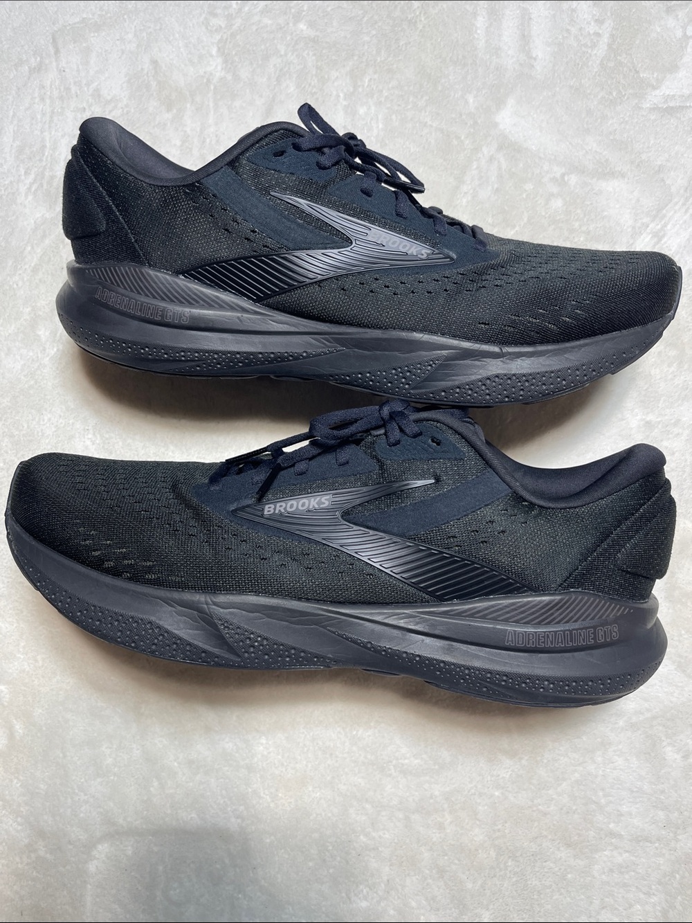 Brooks Adrenaline GTS 24 Black  Athletic Shoes Size 13 2E  Men's